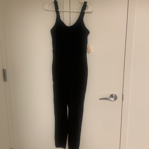 Female clothes - Picture 4 of 4